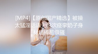 近日江苏徐州沛县宝马七系车主在抖音曝光自己老婆【阿冉】出轨，举着喇叭连连为自己声讨